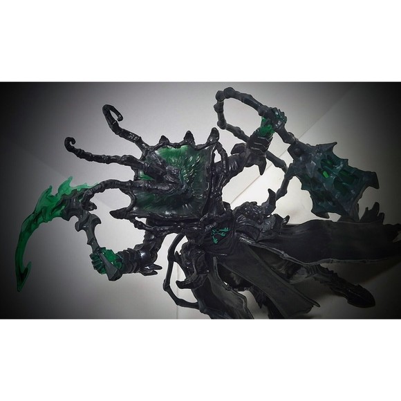 2021 RIOT GAMES SPIN MASTER LEAGUE OF LEGENDS CHAMPIONSHIP COLLECTION THRESH 6" - Picture 5 of 11